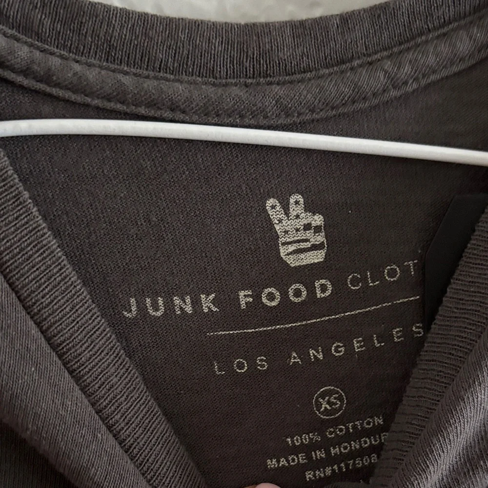 Junk food crop On The Road Black T-Shirt - Picture 4 of 5